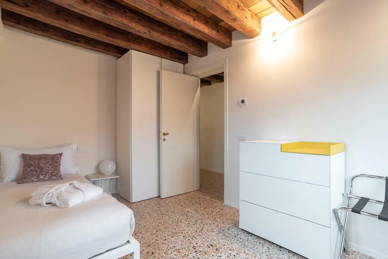 Palazzo Vendramin Costa Apartment Venice