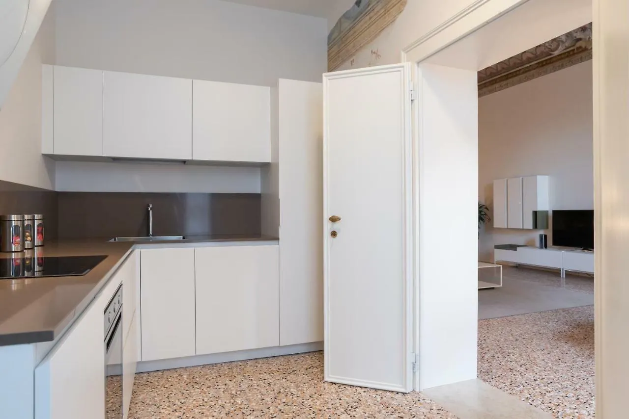 Palazzo Vendramin Costa Apartment Venice