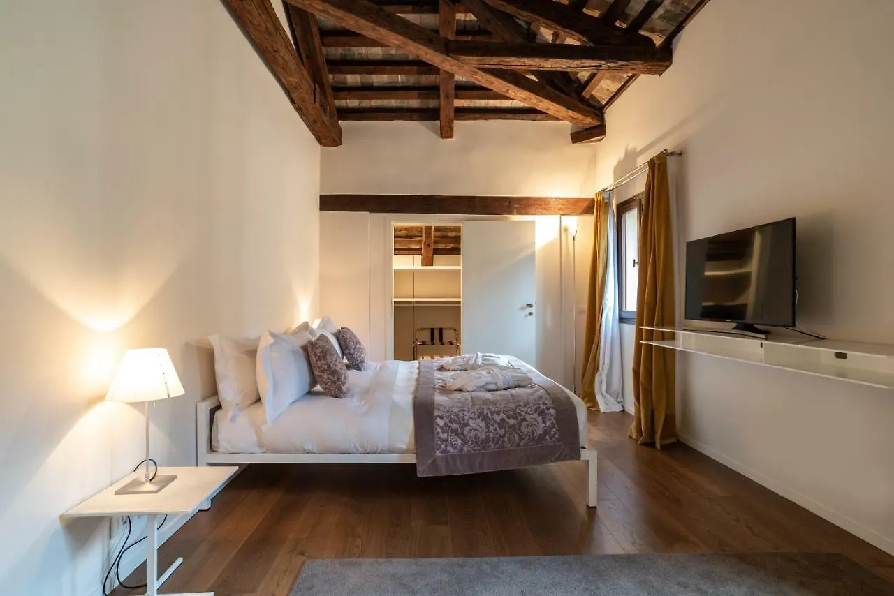 Palazzo Vendramin Costa Apartment Venice