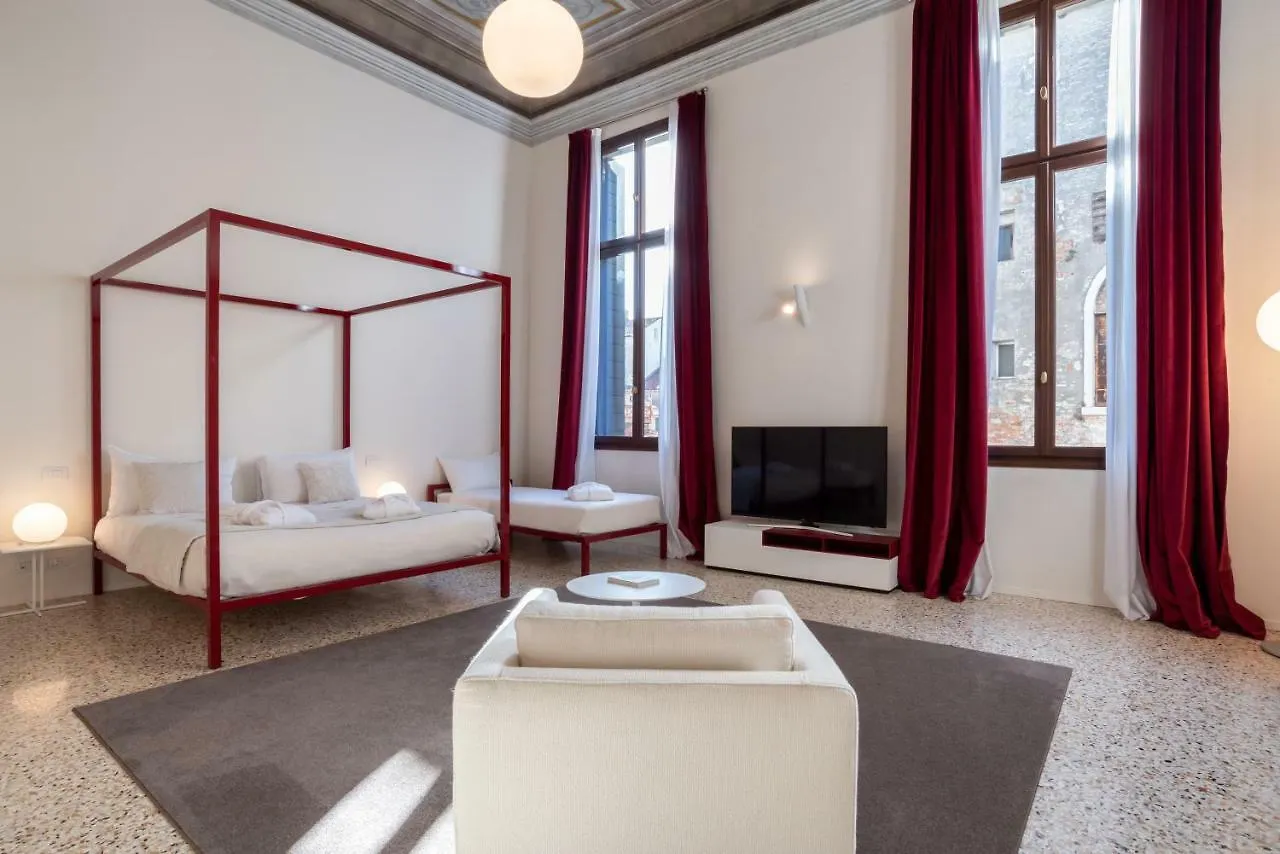 Palazzo Vendramin Costa Apartment Venice