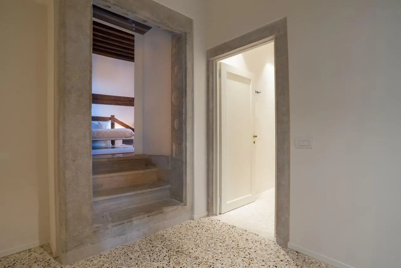 Palazzo Vendramin Costa Apartment Venice