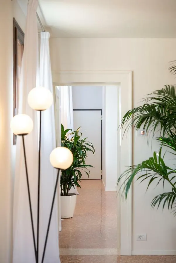 Palazzo Vendramin Costa Apartment Venice