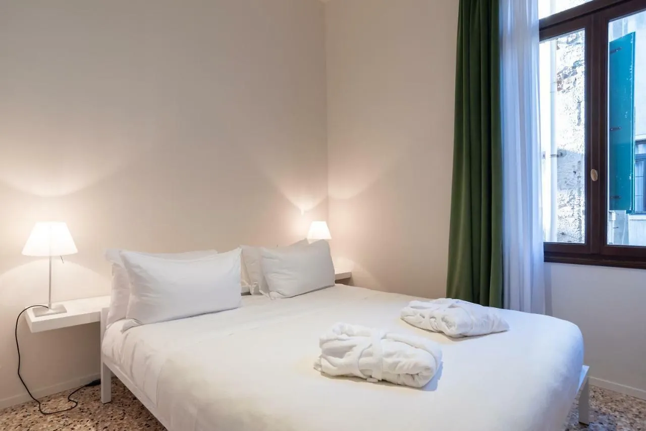 Palazzo Vendramin Costa Apartment Venice