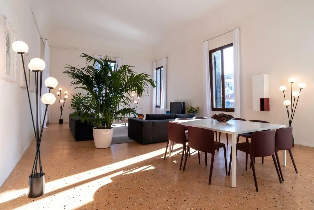 Palazzo Vendramin Costa Apartment Venice